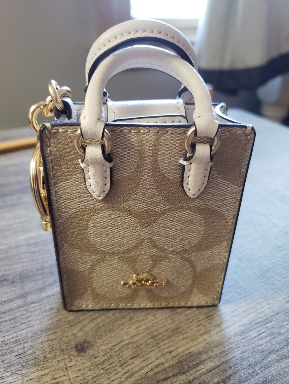 Authentic Coach Mini Tote Bag Key Chain Charm in Beige with White Handles-NWT - Picture 7 of 7